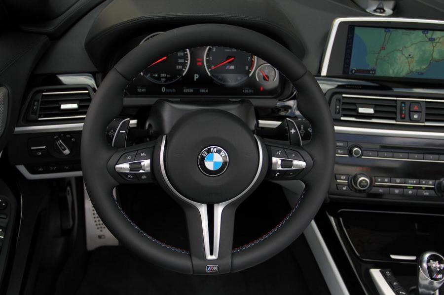  BMW M6 Convertible 2013 года  (фото 11 из 36)